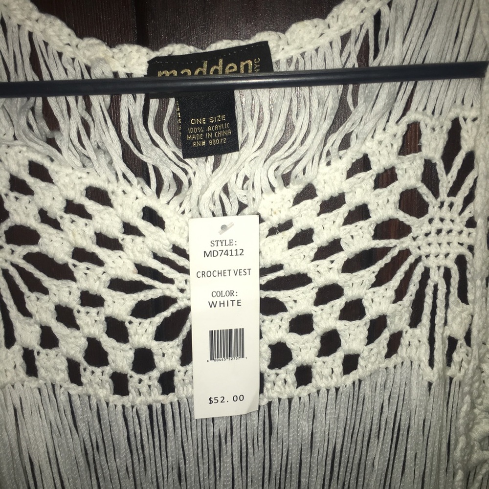 Shaw - Picture 3 of 5